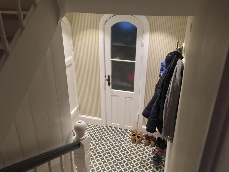 Villa Luxurious, Private, Centrally-located Mansion København
